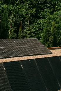 Cubierta fotovoltaica urbana y colectiva para producir energía solar en tu domicilio, empresa o entidad