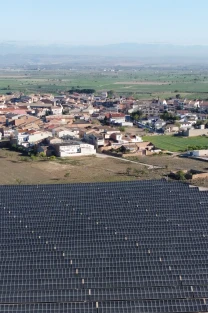 Planta fotovoltaica La Serra financiada por las personas socias a través del Generation kWh para recibir energía a precio de coste
