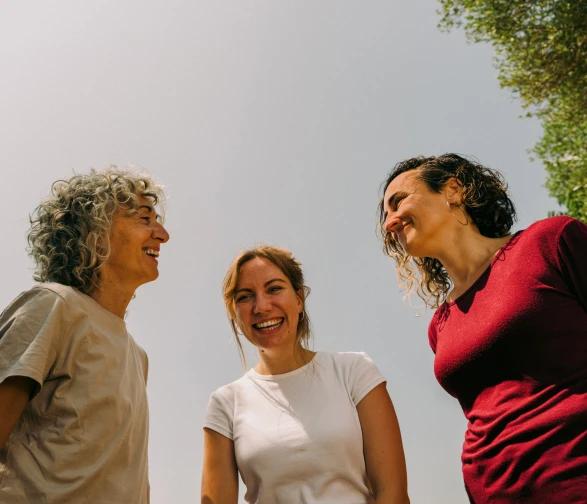 Personas que forman parte de una organización que cumple los requisitos de entidad aglutinadora, pueden contratar energía 100% renovable en Som Energia sin tener que asociarse
