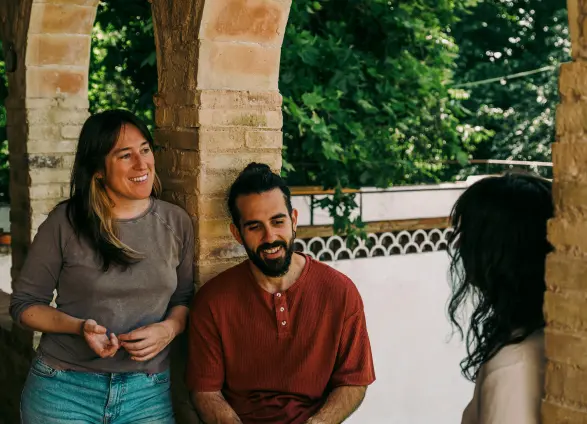 Las personas socias que forman parte de los Grupos Locales desarrollan diferentes líneas de trabajo para difundir la labor de la cooperativa