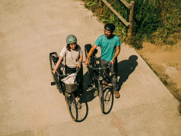 Edozein pertsona edo erakunde bazkidetu daiteke kapital sozialera 100 euroko ekarpen bakar bat eginez